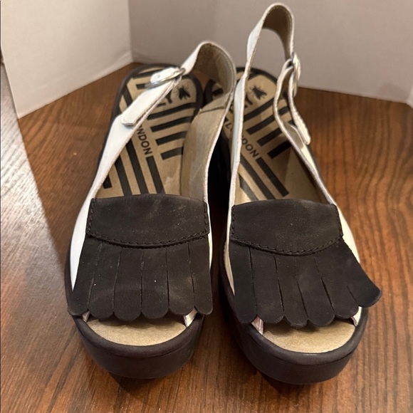 Fly London Bind black leather Slingback Sandals shoes. Eu size 39 US size 8-8.5 - Picture 5 of 8